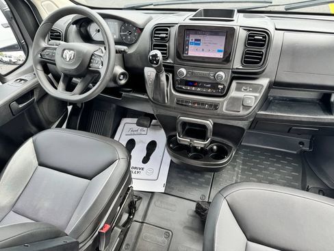 Used 2025 RAM ProMaster 3500 w/ Convenience Group FWD image 12