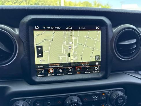 Used 2023 Jeep Wrangler Unlimited w/ Cold Weather Group AWD/4WD image 6