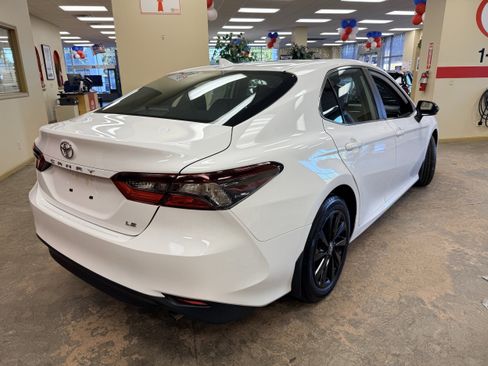 Used 2023 Toyota Camry LE FWD image 15