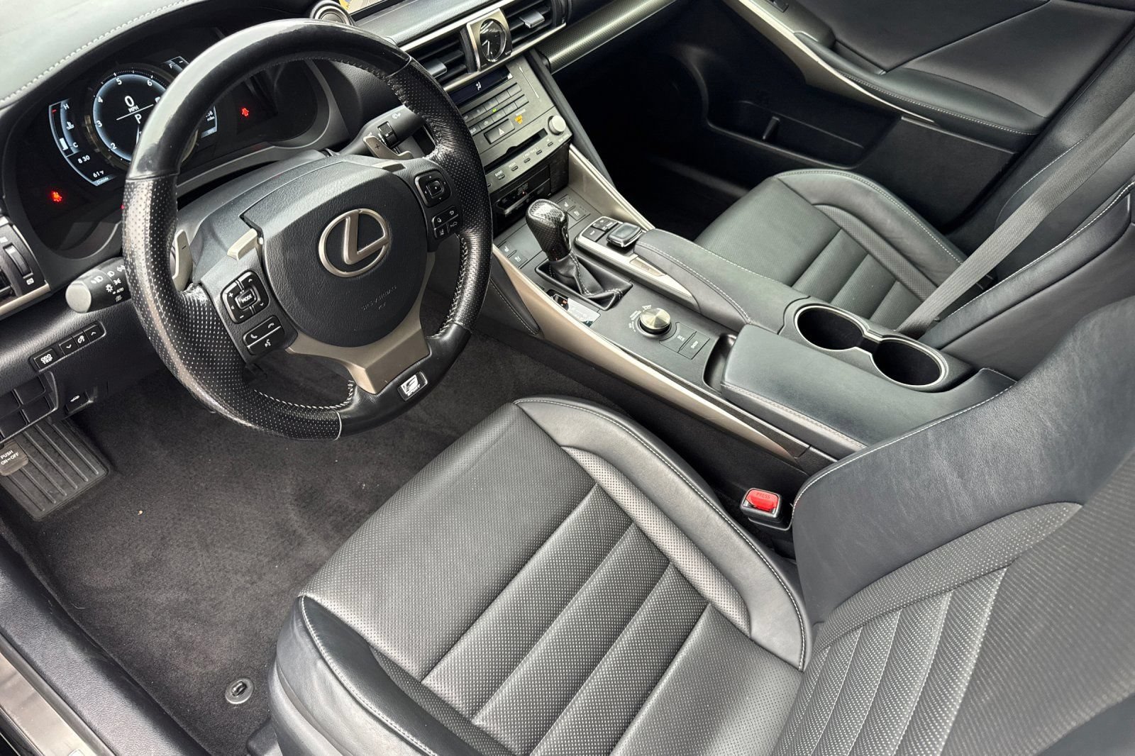 Used 2017 Lexus IS 350 F Sport w/ F Sport Package RWD image 12