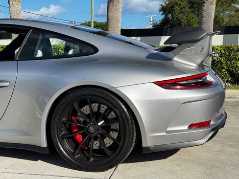 Used 2018 Porsche 911 GT3 image 4