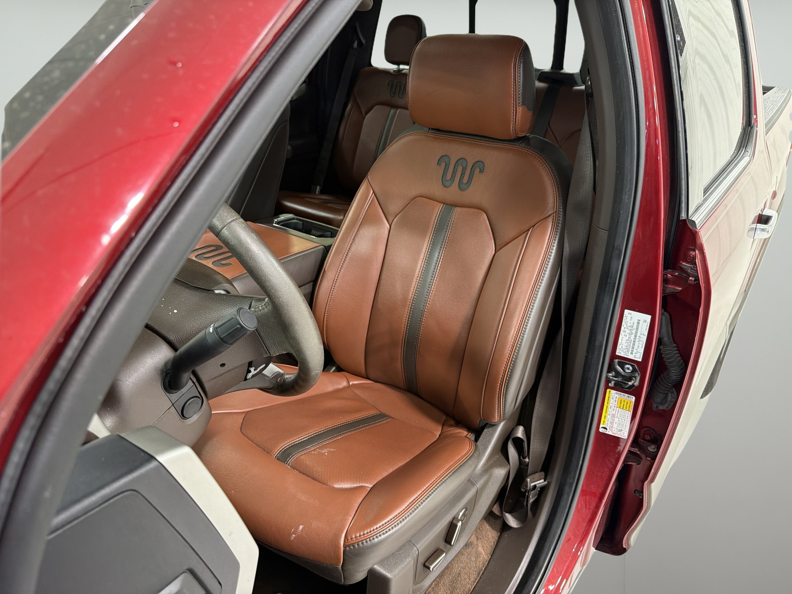 Used 2019 Ford F150 King Ranch w/ Equipment Group 601A Luxury AWD/4WD image 11