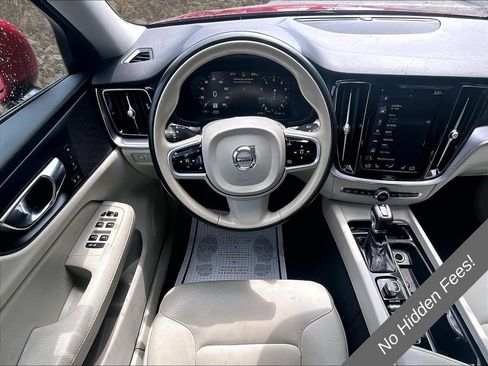Used 2020 Volvo S60 T6 Momentum w/ Premium Package AWD/4WD image 3