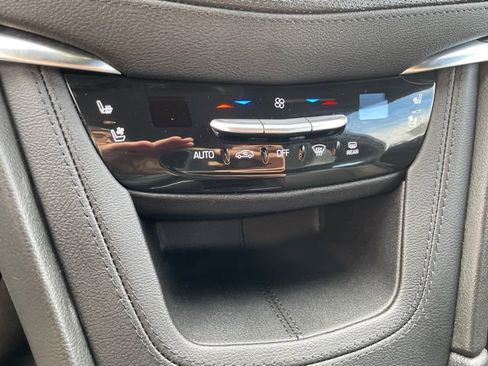 Used 2025 Cadillac XT5 Premium Luxury image 38