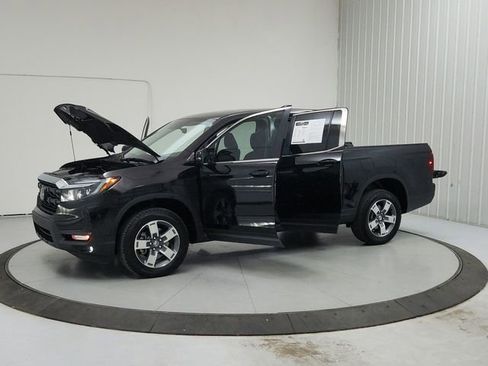 Used 2025 Honda Ridgeline RTL image 11