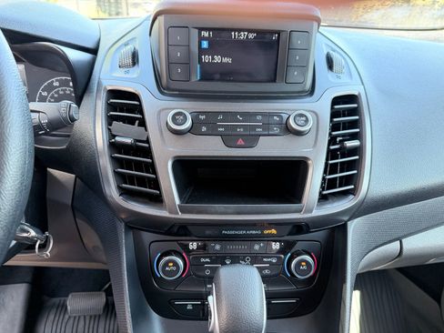 Used 2022 Ford Transit Connect XL FWD image 16