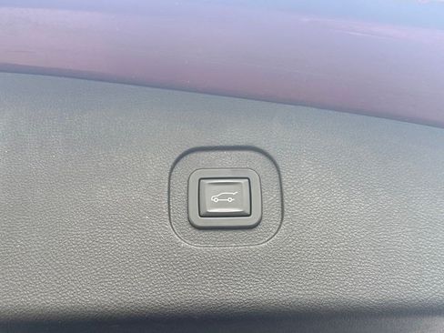 Used 2016 Chevrolet Equinox LTZ w/ Enhanced Convenience Package AWD/4WD image 9