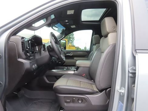 Certified 2025 Chevrolet Silverado 2500 ZR2 w/ Technology Package AWD/4WD image 16