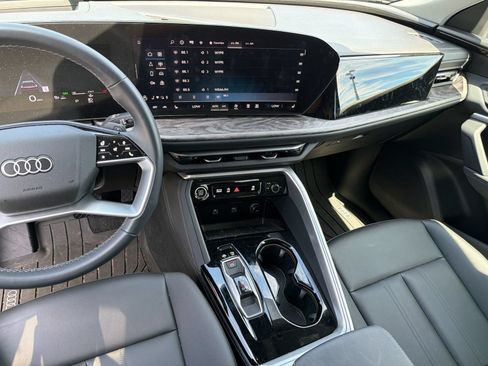 Used 2025 Audi Q5 Premium Plus w/ Premium Plus AWD/4WD image 28
