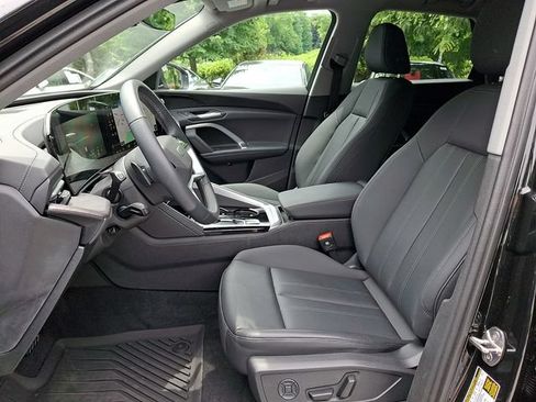 Used 2025 Audi Q5 Premium AWD/4WD image 13