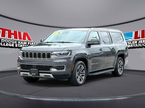 Used 2024 Jeep Wagoneer L Series II RWD image 1