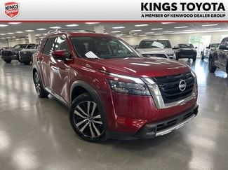 Used 2025 Nissan Pathfinder Platinum w/ Cargo Package FWD video 1