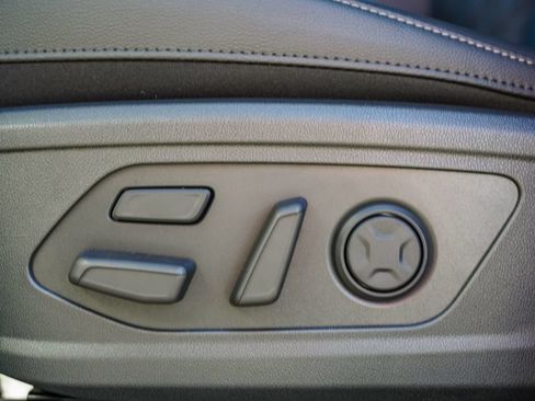 Certified 2026 Kia Sorento SX Prestige AWD/4WD image 22