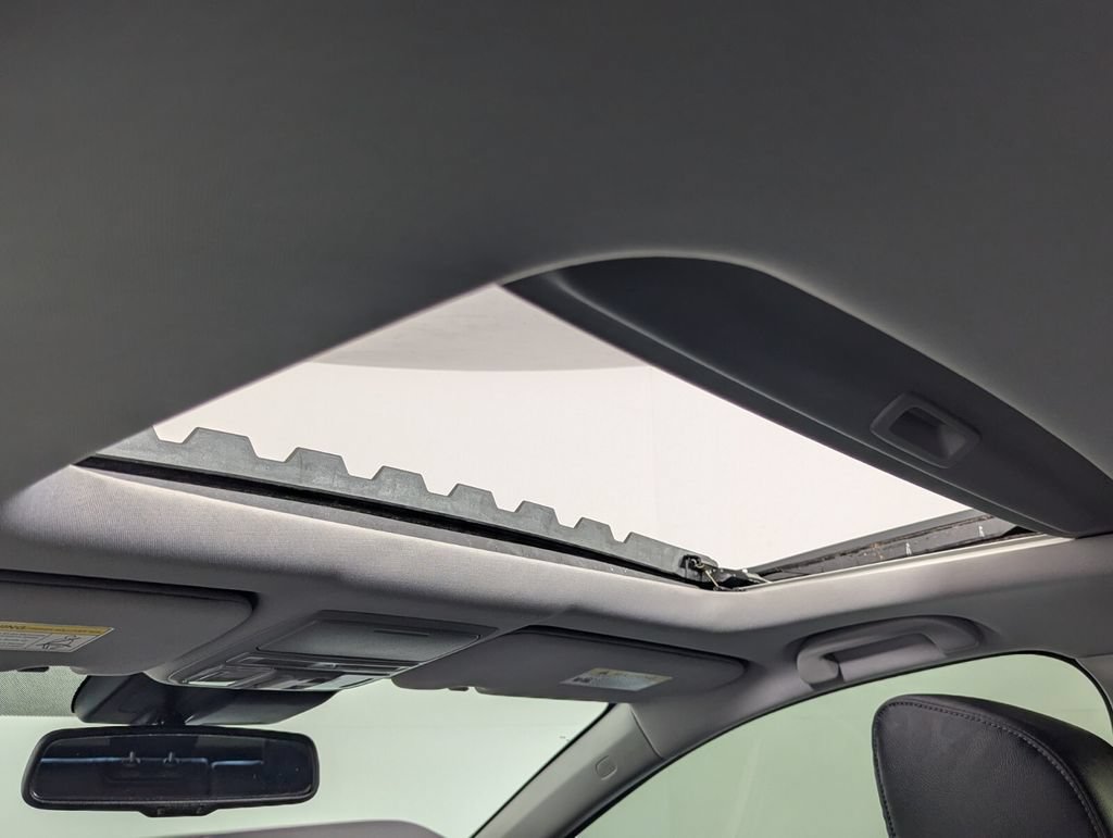 Used 2022 Honda CR-V EX-L image 25