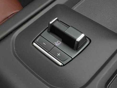 Used 2024 GMC Sierra 3500 Denali Ultimate image 29