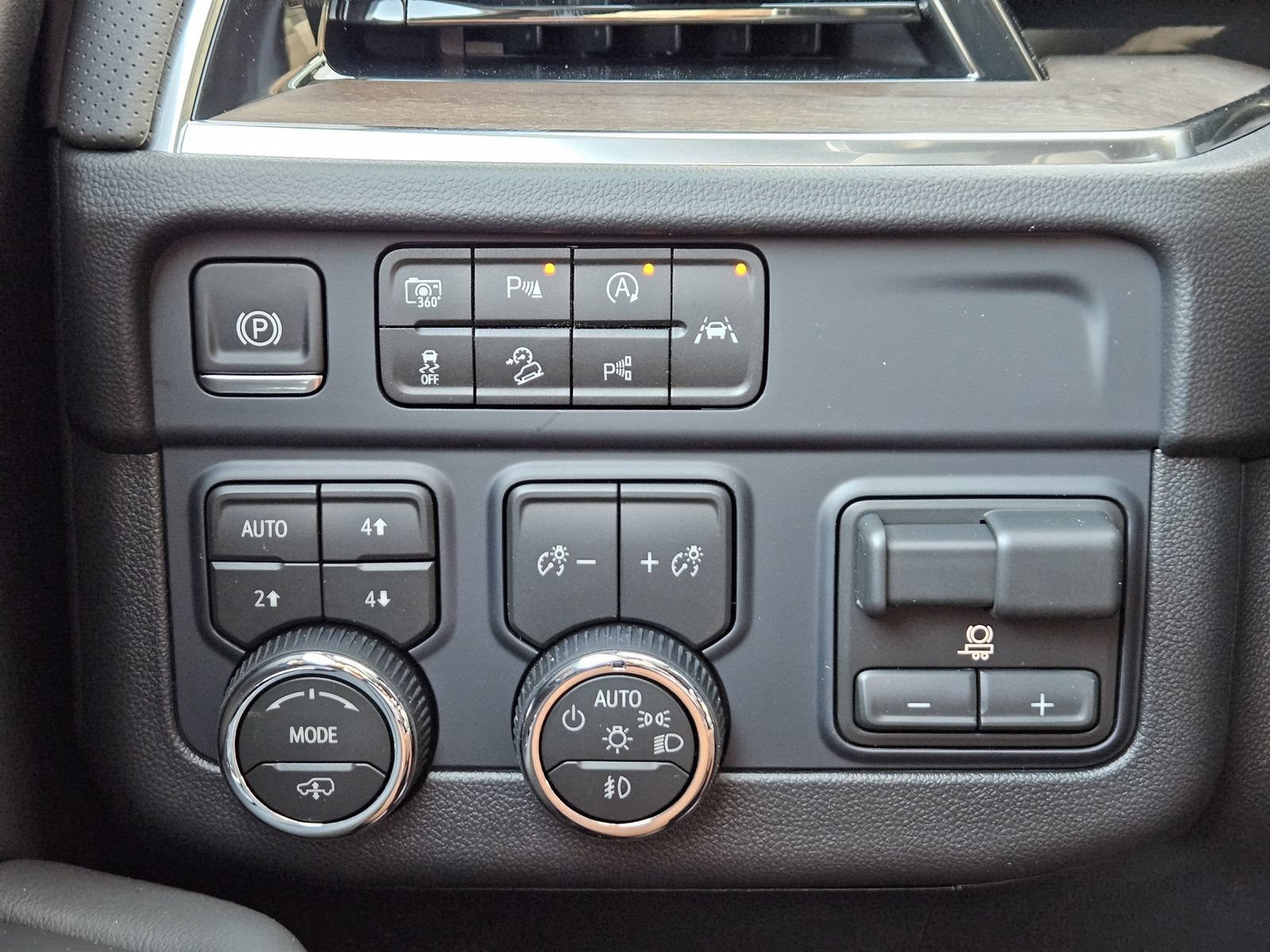 New 2026 Chevrolet Tahoe High Country AWD/4WD image 23