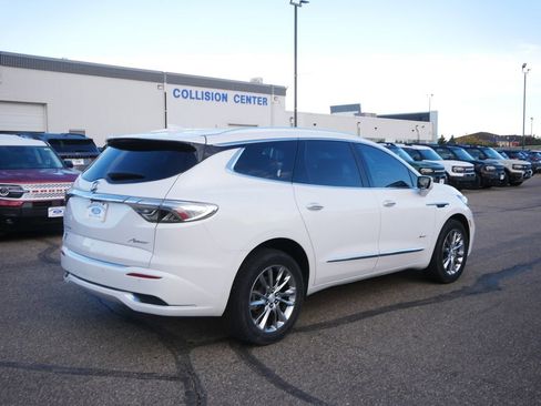 Used 2022 Buick Enclave Avenir image 5