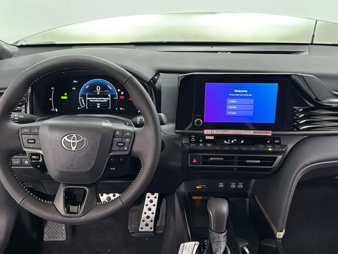 New 2026 Toyota Camry SE image 9