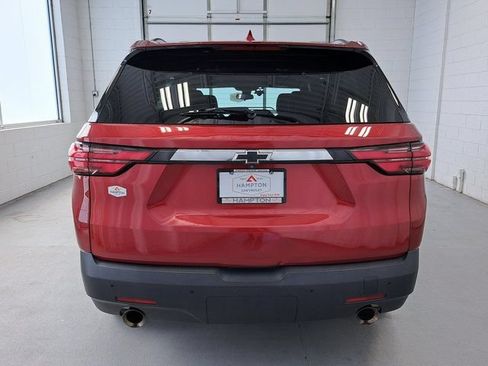 Used 2022 Chevrolet Traverse LT FWD image 6