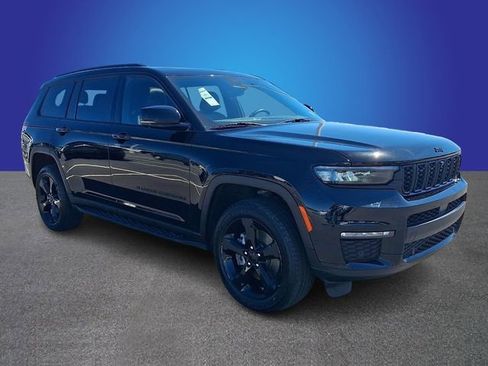 Used 2024 Jeep Grand Cherokee L Limited w/ Luxury Tech Group II image 3