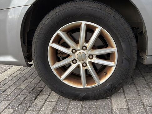 Used 2013 Dodge Grand Caravan SXT image 12