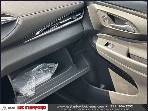 Certified 2025 Buick Envista Sport Touring FWD image 33