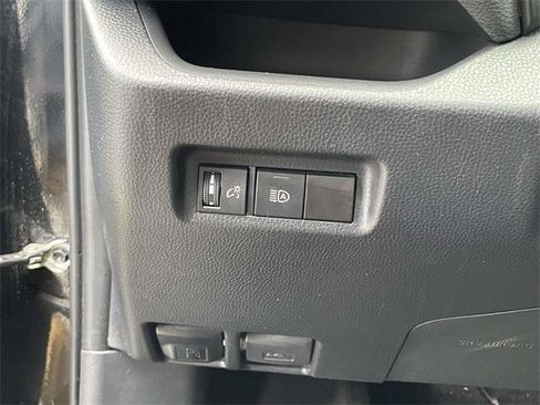 Used 2024 Toyota RAV4 XLE image 21