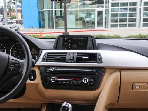 Used 2012 BMW 328i Sedan RWD image 17