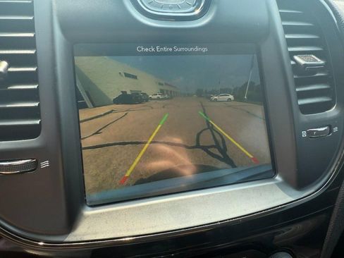 Used 2019 Chrysler 300 S RWD image 21