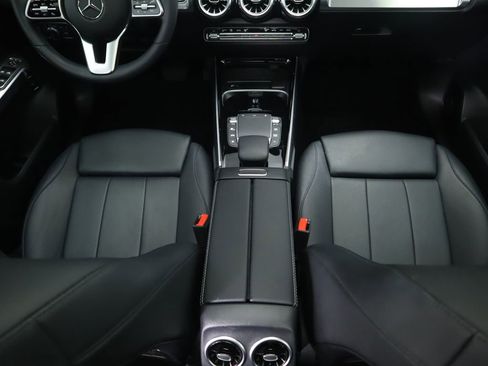 Certified 2023 Mercedes-Benz GLB 250 GLB 250 image 16