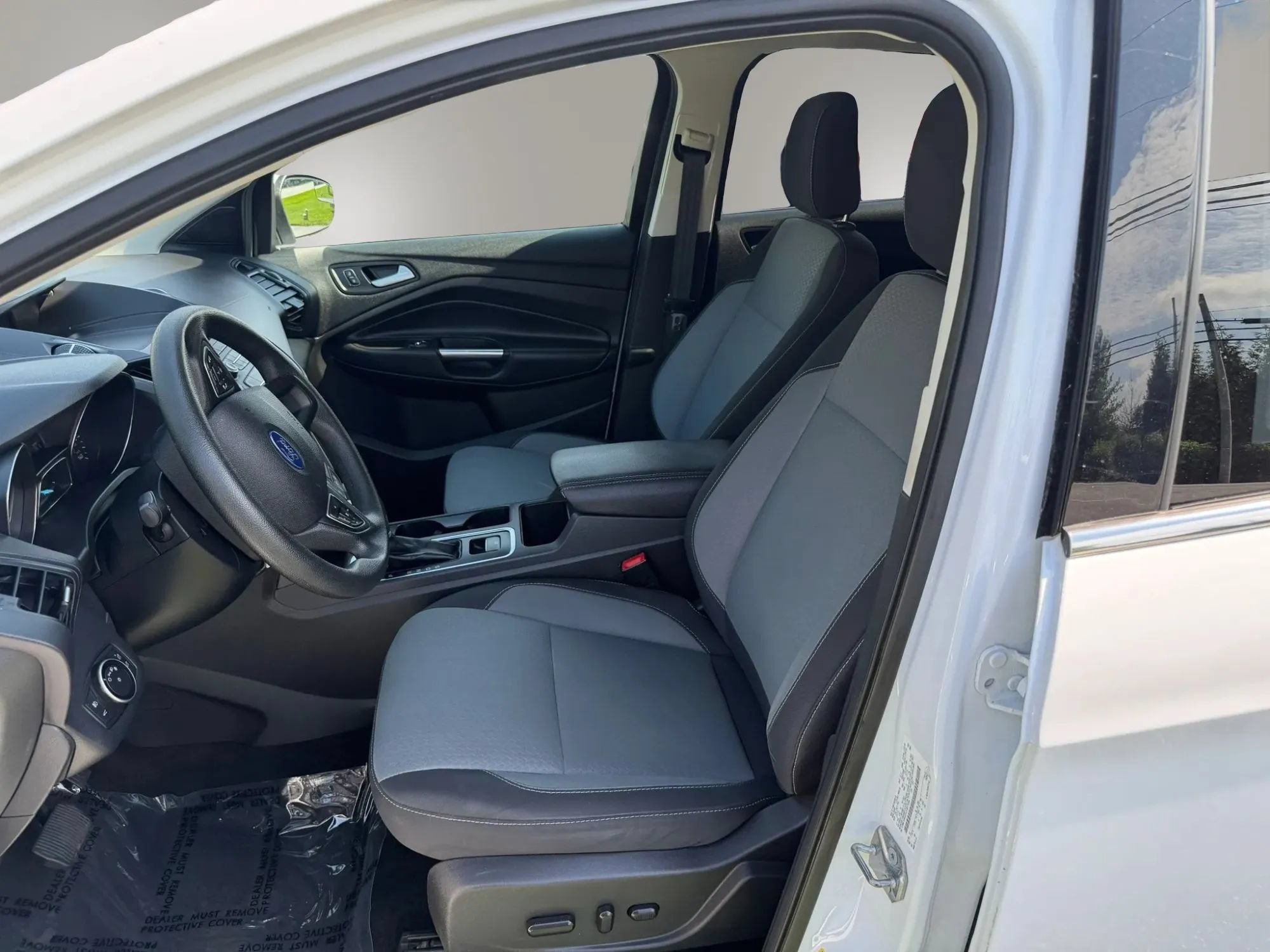 Used 2018 Ford Escape SE AWD/4WD image 2