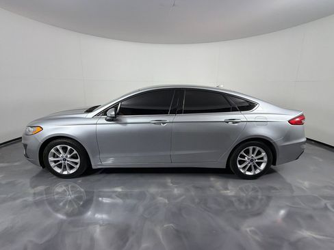 Used 2020 Ford Fusion SE FWD image 8