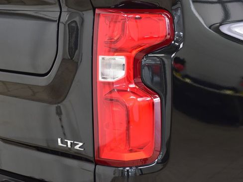 Used 2024 Chevrolet Silverado 2500 LTZ w/ LTZ Plus Package image 23