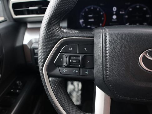 Used 2024 Toyota Tacoma TRD Off-Road AWD/4WD image 20