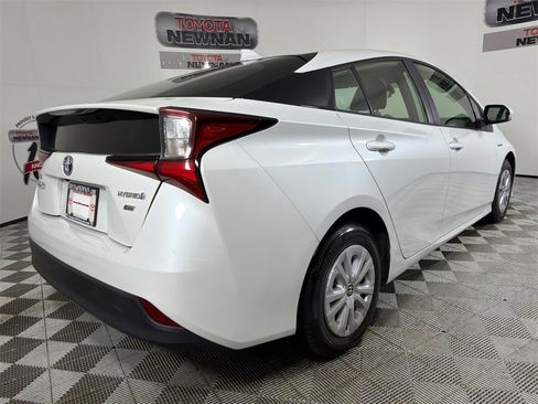 Used 2022 Toyota Prius image 3