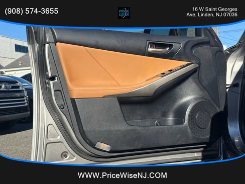 Used 2017 Lexus IS 300 F Sport image 7