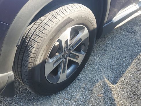 Used 2025 Honda Pilot EX-L image 4