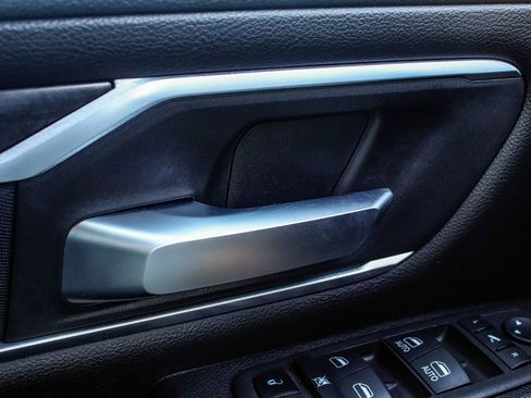 Used 2023 RAM 1500 Big Horn image 9