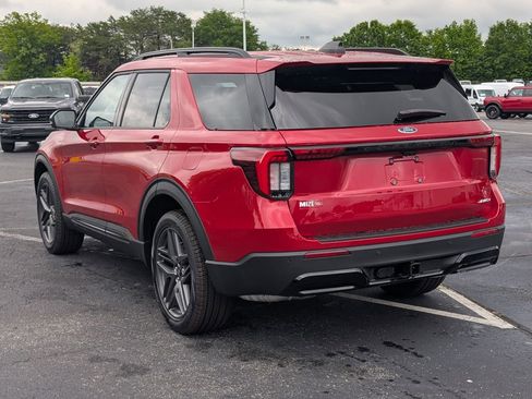 New 2026 Ford Explorer ST-Line w/ ST-Line Street Pack AWD/4WD image 6
