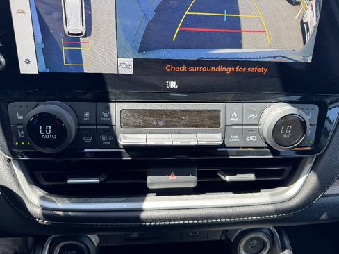 Used 2024 Toyota Grand Highlander AWD image 22