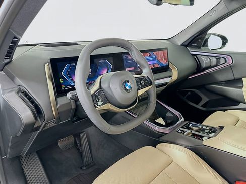 Used 2025 BMW X3 xDrive30i w/ Premium Package image 9