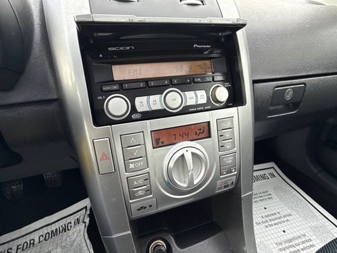 Used 2009 Scion tC image 25
