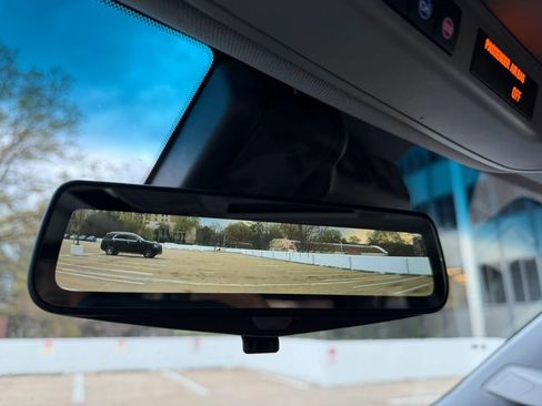 Used 2021 GMC Yukon XL Denali w/ Denali Premium Package image 38