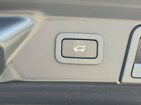 Used 2021 Land Rover Range Rover Velar R-Dynamic S AWD/4WD image 27