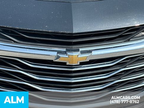 Used 2025 Chevrolet Malibu LT FWD image 5