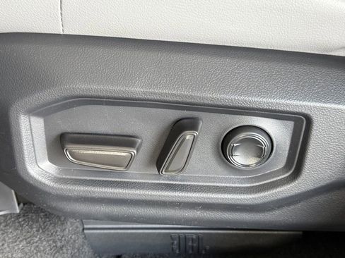 New 2025 Toyota Tundra Limited image 17