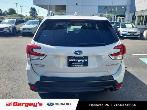 Used 2021 Subaru Forester Premium AWD/4WD image 3