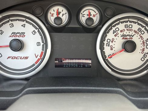 Used 2009 Ford Focus SE FWD image 7
