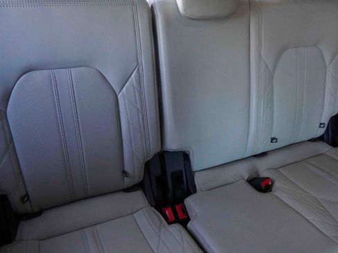 Used 2020 Ford Expedition Platinum image 39