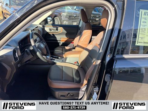 Used 2025 Ford Bronco Sport Outer Banks w/ Outer Banks Tech Package+ image 12